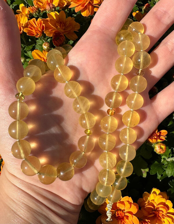 yellow fluorite tourmaline necklace, wearing healing fluorite necklace benefits, yellow tourmaline properties, fluorite crystal healing
